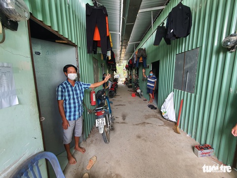 Người dân phường Phú Hữu ra đường vì chưa nhận được tiền hỗ trợ đã được hỗ trợ - Ảnh 4. Người dân phường Phú Hữu ra đường vì chưa nhận được tiền hỗ trợ đã được hỗ trợ - Ảnh 4.