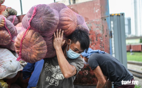 Hàng trăm tấn gạo, bí ngô, bí đỏ ‘tự trồng’ của Sơn La, Bắc Kạn gửi tặng miền Nam - Ảnh 2. Hàng trăm tấn gạo, bí ngô, bí đỏ ‘tự trồng’ của Sơn La, Bắc Kạn gửi tặng miền Nam - Ảnh 2.