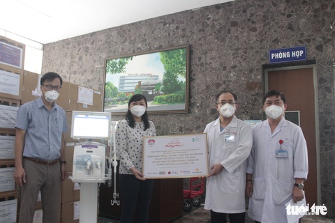 Trao gói thiết bị y tế trị giá 10,8 tỉ đồng cho Bệnh viện Thống Nhất - Ảnh 3. Trao gói thiết bị y tế trị giá 10,8 tỉ đồng cho Bệnh viện Thống Nhất - Ảnh 3.