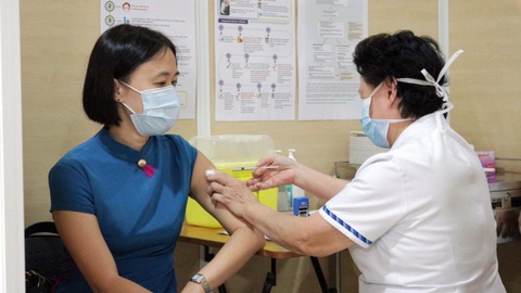 Singapore tiêm phòng đầy đủ 80% dân số, tỉ lệ cao nhất thế giới - Ảnh 1. Singapore tiêm phòng đầy đủ 80% dân số, tỉ lệ cao nhất thế giới - Ảnh 1.
