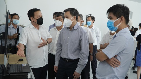 8.300 giường cho F0 đưa vào sử dụng gấp tại Bình Dương - Ảnh 1. 8.300 giường cho F0 đưa vào sử dụng gấp tại Bình Dương - Ảnh 1.