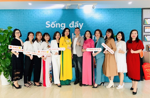 FWD trao danh hiệu Thành tựu trọn đời cho tư vấn tài chính xuất sắc - Ảnh 1. FWD trao danh hiệu Thành tựu trọn đời cho tư vấn tài chính xuất sắc - Ảnh 1.
