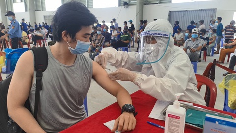 Bí thư Bình Dương: Sẽ tiêm 1 triệu liều vắc xin Vero Cell do TP.HCM chia sẻ - Ảnh 1. Bí thư Bình Dương: Sẽ tiêm 1 triệu liều vắc xin Vero Cell do TP.HCM chia sẻ - Ảnh 1.