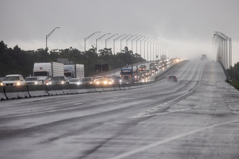 Bão Ida nhấn chìm bờ biển bang Louisiana - Ảnh 3. Bão Ida nhấn chìm bờ biển bang Louisiana - Ảnh 3.