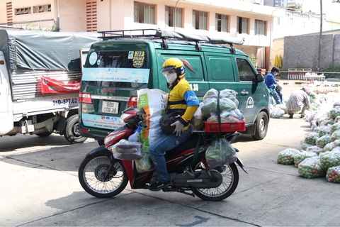 Từ ngày 31-8, hàng ngàn shipper bắt đầu hoạt động trở lại ở vùng đỏ - Ảnh 2. Từ ngày 31-8, hàng ngàn shipper bắt đầu hoạt động trở lại ở vùng đỏ - Ảnh 2.