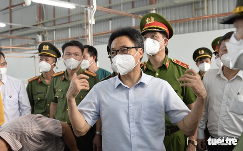 Phó thủ tướng Vũ Đức Đam: Thêm một bệnh viện, thêm hy vọng giữ lại nhiều cuộc sống - Ảnh 3. Phó thủ tướng Vũ Đức Đam: Thêm một bệnh viện, thêm hy vọng giữ lại nhiều cuộc sống - Ảnh 3.
