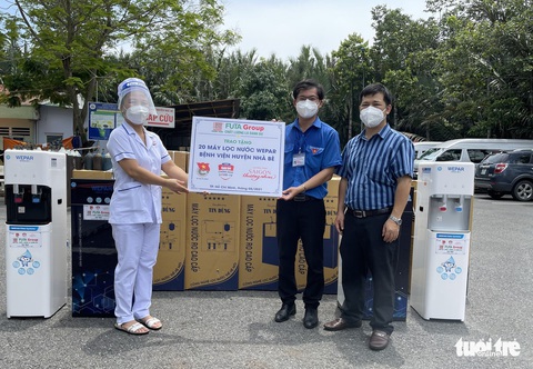 Thêm máy lọc nước, bệnh viện mừng vì giảm rác thải nhựa cho môi trường mùa COVID - Ảnh 6. Thêm máy lọc nước, bệnh viện mừng vì giảm rác thải nhựa cho môi trường mùa COVID - Ảnh 6.