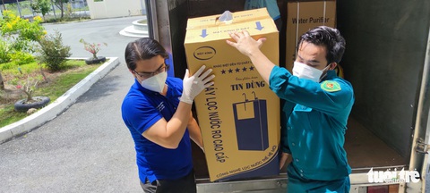 Thêm máy lọc nước, bệnh viện mừng vì giảm rác thải nhựa cho môi trường mùa COVID - Ảnh 1. Thêm máy lọc nước, bệnh viện mừng vì giảm rác thải nhựa cho môi trường mùa COVID - Ảnh 1.