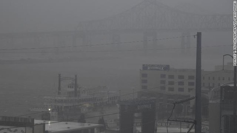 Bão Ida nhấn chìm bờ biển bang Louisiana - Ảnh 7. Bão Ida nhấn chìm bờ biển bang Louisiana - Ảnh 7.