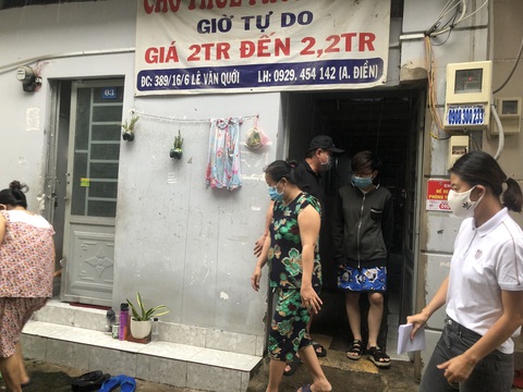 Tiếp sức lao động nghèo những ngày giãn cách - Ảnh 3. Tiếp sức lao động nghèo những ngày giãn cách - Ảnh 3.