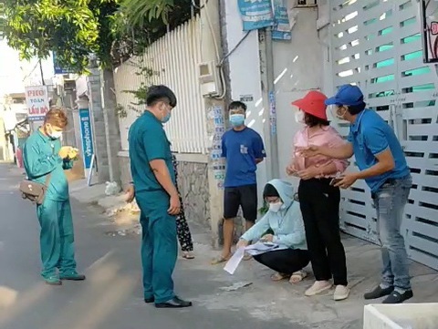 Tổ tuần tra của phường kiểm tra tổ công an: Kiểm điểm 2 cá nhân - Ảnh 1. Tổ tuần tra của phường kiểm tra tổ công an: Kiểm điểm 2 cá nhân - Ảnh 1.