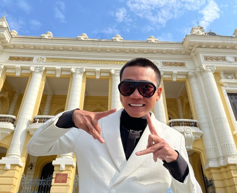 Nghệ sĩ, người hâm mộ bức xúc thông tin Phi Nhung đang cầm cự từng hơi thở - Ảnh 5. Nghệ sĩ, người hâm mộ bức xúc thông tin Phi Nhung đang cầm cự từng hơi thở - Ảnh 5.