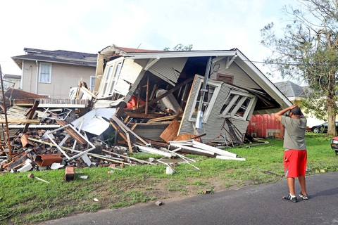 Chùm ảnh bang Louisiana tan hoang vì bão Ida - Ảnh 2. Chùm ảnh bang Louisiana tan hoang vì bão Ida - Ảnh 2.