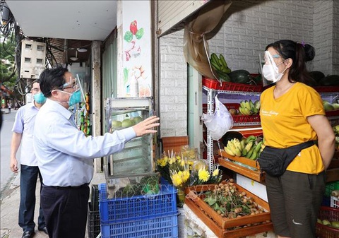 Thủ tướng kiểm tra đột xuất các điểm nóng dịch COVID-19 tại Hà Nội - Ảnh 6. Thủ tướng kiểm tra đột xuất các điểm nóng dịch COVID-19 tại Hà Nội - Ảnh 6.