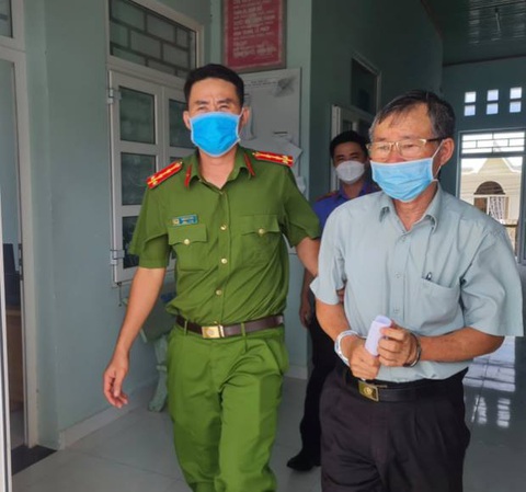 Bắt một trưởng văn phòng công chứng ở Bình Thuận - Ảnh 1. Bắt một trưởng văn phòng công chứng ở Bình Thuận - Ảnh 1.