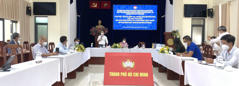 TP.HCM hỗ trợ khẩn cấp cho người dân gặp khó do giãn cách xã hội 500.000 phần quà - Ảnh 1. TP.HCM hỗ trợ khẩn cấp cho người dân gặp khó do giãn cách xã hội 500.000 phần quà - Ảnh 1.