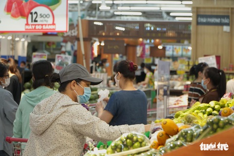 Sở Công thương Hà Nội: Nhiều siêu thị, chợ đóng cửa nhưng hàng hóa vẫn dồi dào - Ảnh 1. Sở Công thương Hà Nội: Nhiều siêu thị, chợ đóng cửa nhưng hàng hóa vẫn dồi dào - Ảnh 1.
