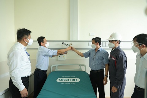 Bệnh viện hồi sức COVID-19 TP.HCM được trang bị thêm hệ thống oxy và hút chân không - Ảnh 3. Bệnh viện hồi sức COVID-19 TP.HCM được trang bị thêm hệ thống oxy và hút chân không - Ảnh 3.