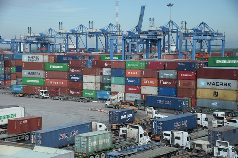 Cảng Cát Lái giải tỏa container hàng tồn - Ảnh 1. Cảng Cát Lái giải tỏa container hàng tồn - Ảnh 1.