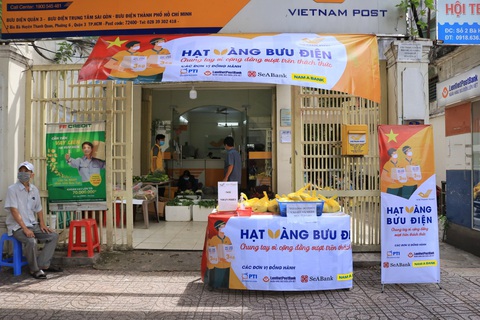 Phát 700 tấn gạo cho người dân gặp khó khăn ở TP.HCM và 5 tỉnh - Ảnh 1. Phát 700 tấn gạo cho người dân gặp khó khăn ở TP.HCM và 5 tỉnh - Ảnh 1.