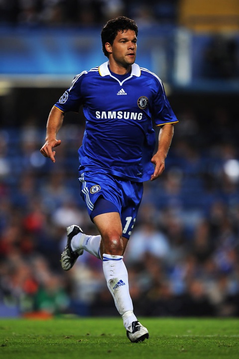 Con trai cựu danh thủ Đức Michael Ballack qua đời ở tuổi 18 - Ảnh 2. Con trai cựu danh thủ Đức Michael Ballack qua đời ở tuổi 18 - Ảnh 2.
