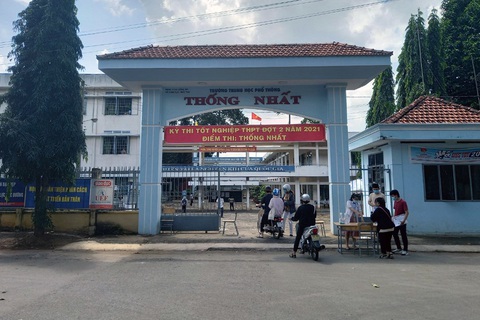 Hơn 300 thí sinh Đồng Nai thi tốt nghiệp trong thời giãn cách - Ảnh 1. Hơn 300 thí sinh Đồng Nai thi tốt nghiệp trong thời giãn cách - Ảnh 1.