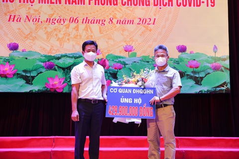 Bác sĩ, sinh viên Trường ĐH Y dược vào Đồng Tháp chống dịch COVID-19 - Ảnh 1. Bác sĩ, sinh viên Trường ĐH Y dược vào Đồng Tháp chống dịch COVID-19 - Ảnh 1.