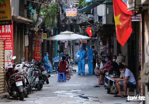 Hà Nội đang xét nghiệm 5.000 người liên quan chuỗi lây Công ty Thanh Nga - Ảnh 2. Hà Nội đang xét nghiệm 5.000 người liên quan chuỗi lây Công ty Thanh Nga - Ảnh 2.