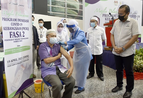 Malaysia bỏ qua tiêu chí số ca nhiễm COVID-19/ngày khi quyết định mở cửa quốc gia - Ảnh 1. Malaysia bỏ qua tiêu chí số ca nhiễm COVID-19/ngày khi quyết định mở cửa quốc gia - Ảnh 1.
