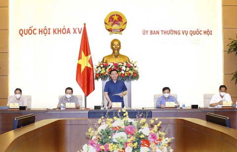 Nhất trí ban hành nghị quyết có 4 giải pháp chống COVID-19 khác luật hiện hành - Ảnh 1. Nhất trí ban hành nghị quyết có 4 giải pháp chống COVID-19 khác luật hiện hành - Ảnh 1.