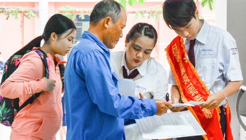 Trường trung học Thực hành thay đổi thời gian công bố điểm chuẩn vào lớp 10 chuyên - Ảnh 1. Trường trung học Thực hành thay đổi thời gian công bố điểm chuẩn vào lớp 10 chuyên - Ảnh 1.