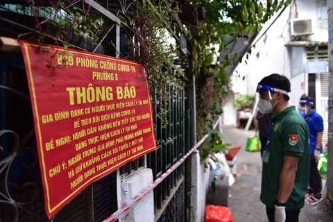 Bộ Y tế dự kiến người nhập cảnh tiêm đủ vắc xin chỉ phải cách ly tại nhà 3 ngày - Ảnh 1. Bộ Y tế dự kiến người nhập cảnh tiêm đủ vắc xin chỉ phải cách ly tại nhà 3 ngày - Ảnh 1.