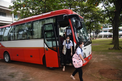 Thi tốt nghiệp THPT đợt 2: Tổ chức thi cho thí sinh diện phong tỏa - Ảnh 5. Thi tốt nghiệp THPT đợt 2: Tổ chức thi cho thí sinh diện phong tỏa - Ảnh 5.
