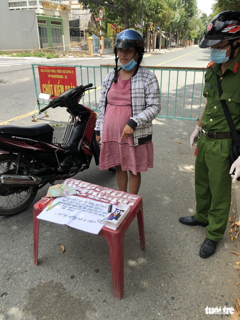 Bắt 1 phụ nữ mang bầu tàng trữ trái phép 36 bịch ma túy ở Tiền Giang - Ảnh 1. Bắt 1 phụ nữ mang bầu tàng trữ trái phép 36 bịch ma túy ở Tiền Giang - Ảnh 1.