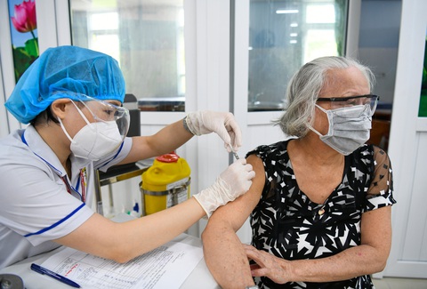 TP.HCM: Thêm 2.823 bệnh nhân COVID-19 xuất viện trong ngày - Ảnh 1. TP.HCM: Thêm 2.823 bệnh nhân COVID-19 xuất viện trong ngày - Ảnh 1.