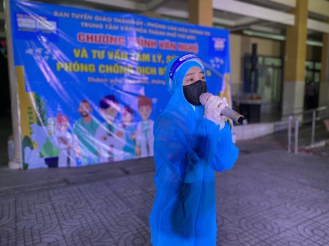 K-ICM, Nguyễn Phi Hùng hát cổ vũ tinh thần phòng chống dịch COVID-19 - Ảnh 4. K-ICM, Nguyễn Phi Hùng hát cổ vũ tinh thần phòng chống dịch COVID-19 - Ảnh 4.