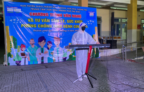 K-ICM, Nguyễn Phi Hùng hát cổ vũ tinh thần phòng chống dịch COVID-19 - Ảnh 2. K-ICM, Nguyễn Phi Hùng hát cổ vũ tinh thần phòng chống dịch COVID-19 - Ảnh 2.