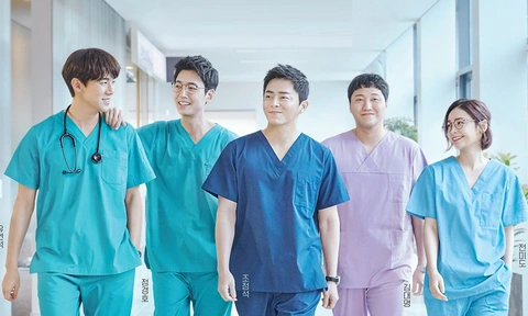 Hospital Playlist chữa lành cảm xúc về những bác sĩ tài hoa và đức độ - Ảnh 1. Hospital Playlist chữa lành cảm xúc về những bác sĩ tài hoa và đức độ - Ảnh 1.