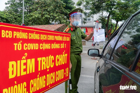 Đã có giấy đi đường sao còn đòi lịch trực, lịch làm việc, phân công nhiệm vụ...? - Ảnh 8. Đã có giấy đi đường sao còn đòi lịch trực, lịch làm việc, phân công nhiệm vụ...? - Ảnh 8.