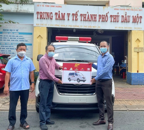 Hệ thống 5F trao quà 1,744 tỉ đồng góp sức chống COVID-19 - Ảnh 2. Hệ thống 5F trao quà 1,744 tỉ đồng góp sức chống COVID-19 - Ảnh 2.