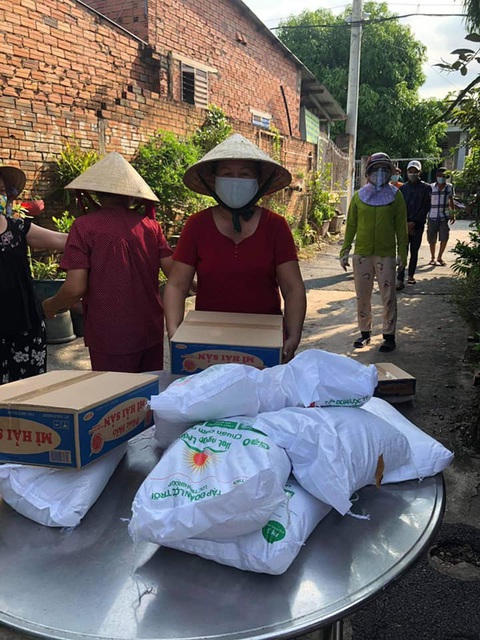 Lâm Vũ đưa hành trình thiện nguyện vào MV Người Sài Gòn - Ảnh 5. Lâm Vũ đưa hành trình thiện nguyện vào MV Người Sài Gòn - Ảnh 5.