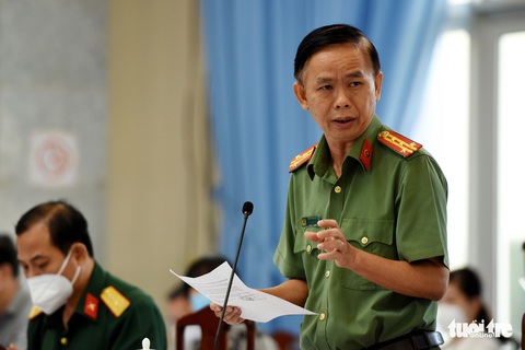 Tạm giữ người tự xưng vụ trưởng Thanh tra Chính phủ đi lọt nhiều chốt chống dịch - Ảnh 2. Tạm giữ người tự xưng vụ trưởng Thanh tra Chính phủ đi lọt nhiều chốt chống dịch - Ảnh 2.