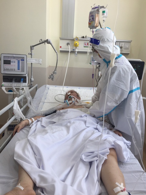 Sinh viên khối sức khỏe sẵn sàng xếp bút nghiên đi vào tâm dịch - Ảnh 2. Sinh viên khối sức khỏe sẵn sàng xếp bút nghiên đi vào tâm dịch - Ảnh 2.