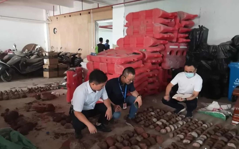 Triệt phá xưởng sản xuất ma túy, tìm thấy 542 hóa thạch trứng khủng long - Ảnh 2. Triệt phá xưởng sản xuất ma túy, tìm thấy 542 hóa thạch trứng khủng long - Ảnh 2.