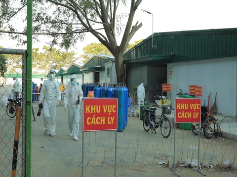 Phim Ranh giới: Vì bệnh nhân thôi, y bác sĩ đâu cần làm anh hùng! - Ảnh 6. Phim Ranh giới: Vì bệnh nhân thôi, y bác sĩ đâu cần làm anh hùng! - Ảnh 6.