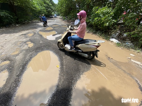 Con đường đau khổ nhiều năm giữa lòng Hà Nội - Ảnh 2. Con đường đau khổ nhiều năm giữa lòng Hà Nội - Ảnh 2.