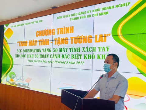 Tặng 50 máy tính xách tay cho học sinh khó khăn ở TP Thủ Đức - Ảnh 3. Tặng 50 máy tính xách tay cho học sinh khó khăn ở TP Thủ Đức - Ảnh 3.