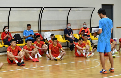 Đội tuyển futsal Việt Nam nỗ lực đạt kết quả tốt dành tặng người hâm mộ - Ảnh 2. Đội tuyển futsal Việt Nam nỗ lực đạt kết quả tốt dành tặng người hâm mộ - Ảnh 2.