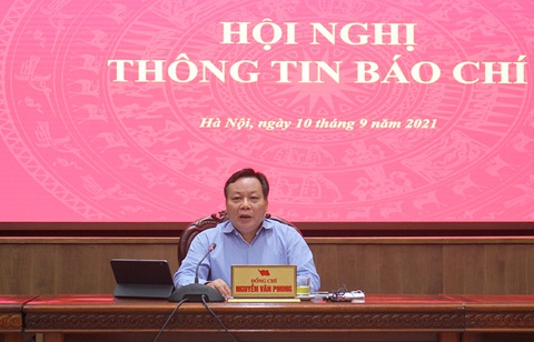 Phó bí thư Thành ủy Hà Nội: Không thể giãn cách, phong tỏa mãi - Ảnh 1. Phó bí thư Thành ủy Hà Nội: Không thể giãn cách, phong tỏa mãi - Ảnh 1.
