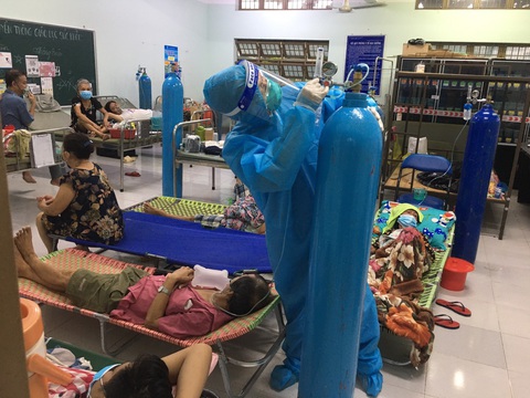 Cần cơ chế tiếp sức nhân viên y tế - Ảnh 5. Cần cơ chế tiếp sức nhân viên y tế - Ảnh 5.